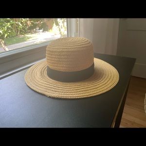 FOREVER 21 sun hat with black ribbon one size